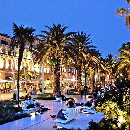 Bianca beach apartments Split Bagian luar foto