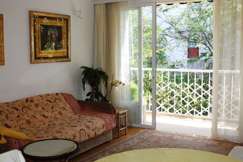 Bianca beach apartments Split Bagian luar foto