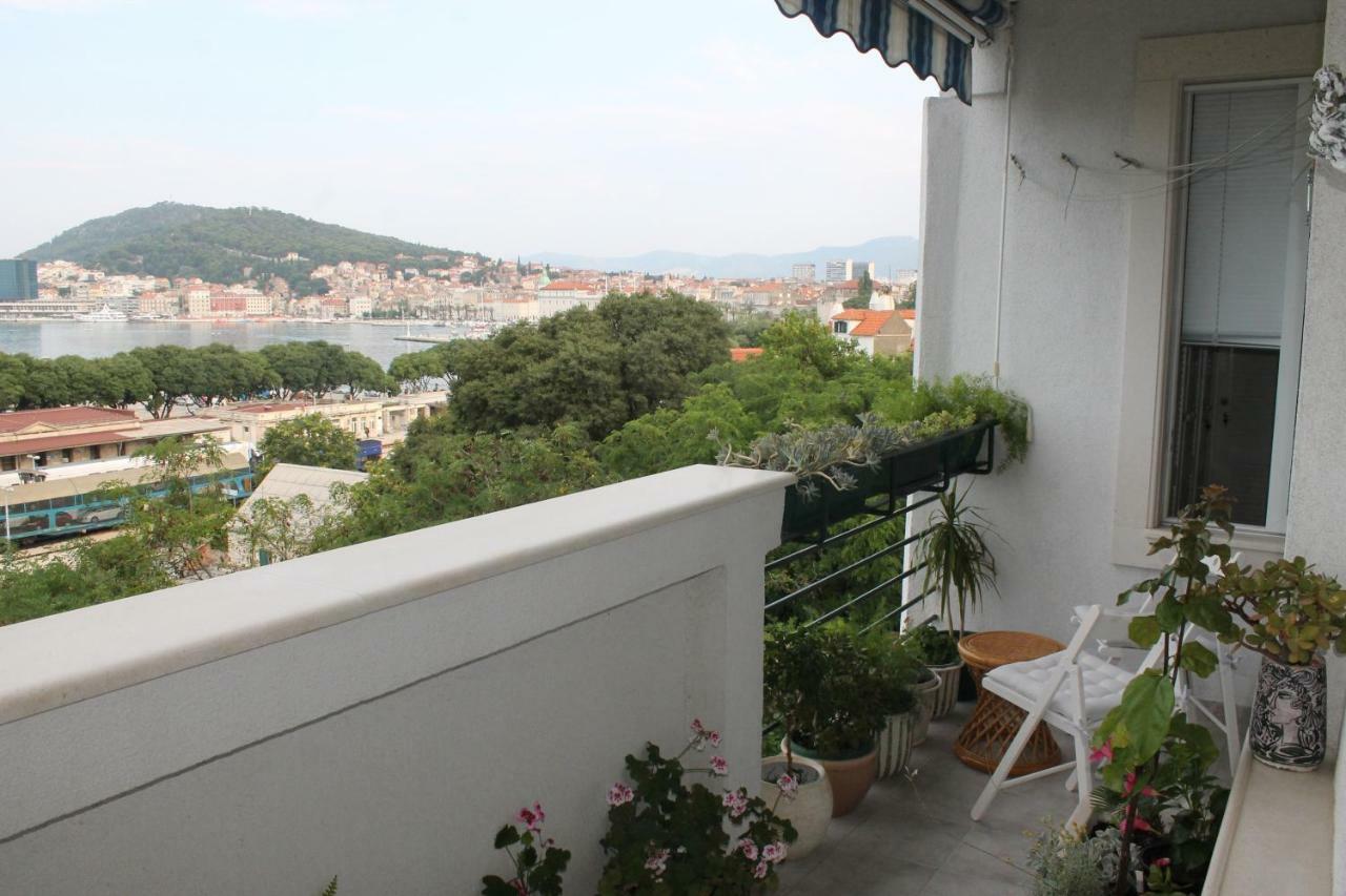 Bianca beach apartments Split Bagian luar foto
