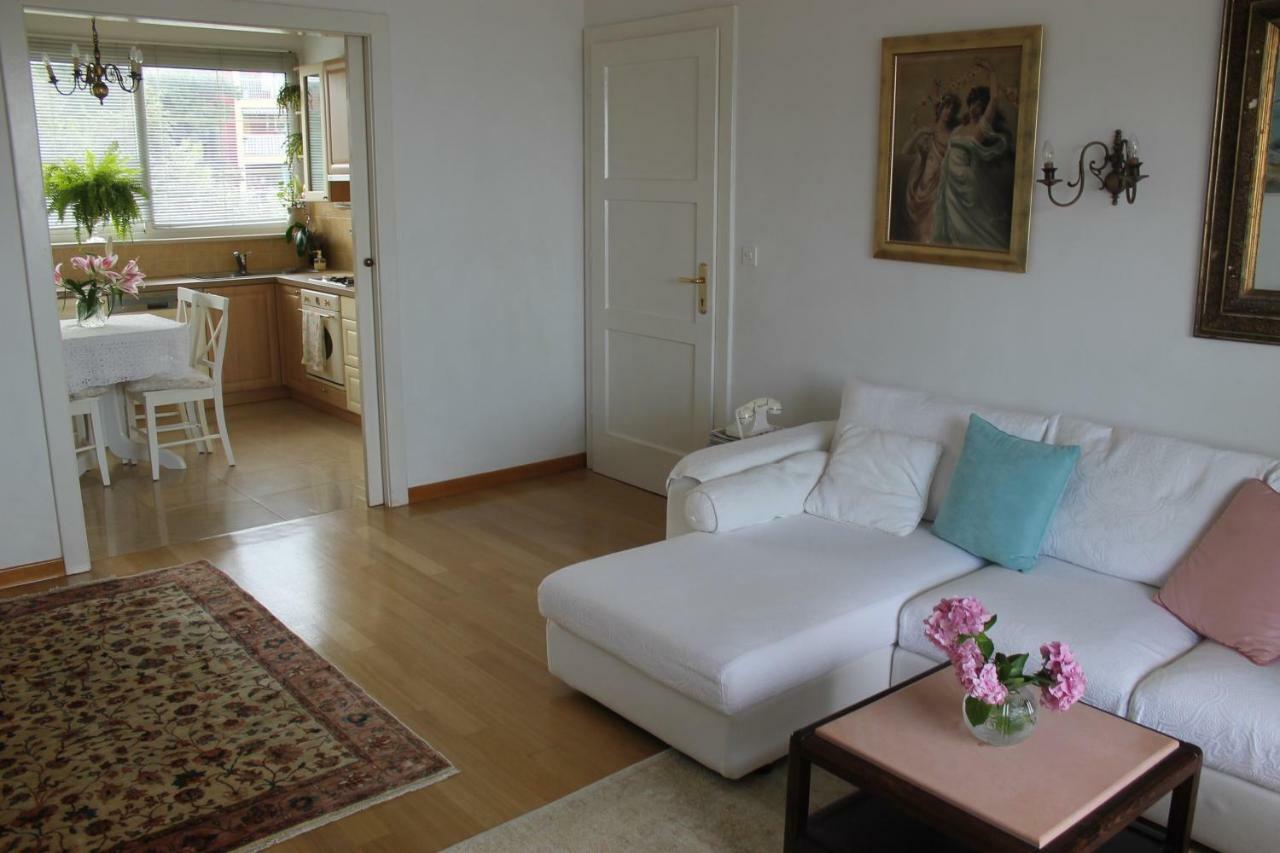 Bianca beach apartments Split Bagian luar foto